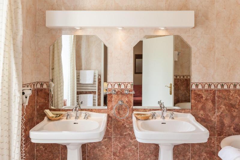 Domaine Du Pont De L'Eyre Hotel Сал Екстериор снимка